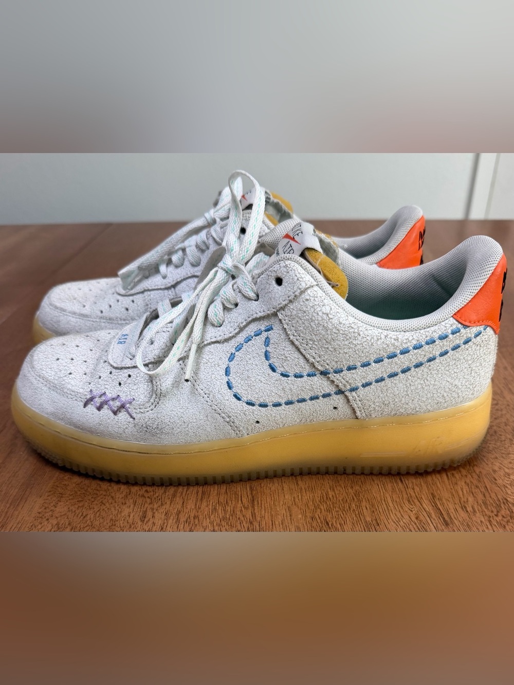 Nike - Men’s Air Force 1 ’07 LV8 Nike 101 | Size 9 (Men’s) Size 10.5 (Women’s)